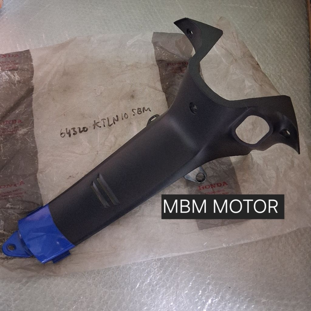 COVER BODI BODY TENGAH KONTAK HONDA SUPRA FIT NEW CW LUBANG OVAL ORI AHM 64320-KTL-N01FMX