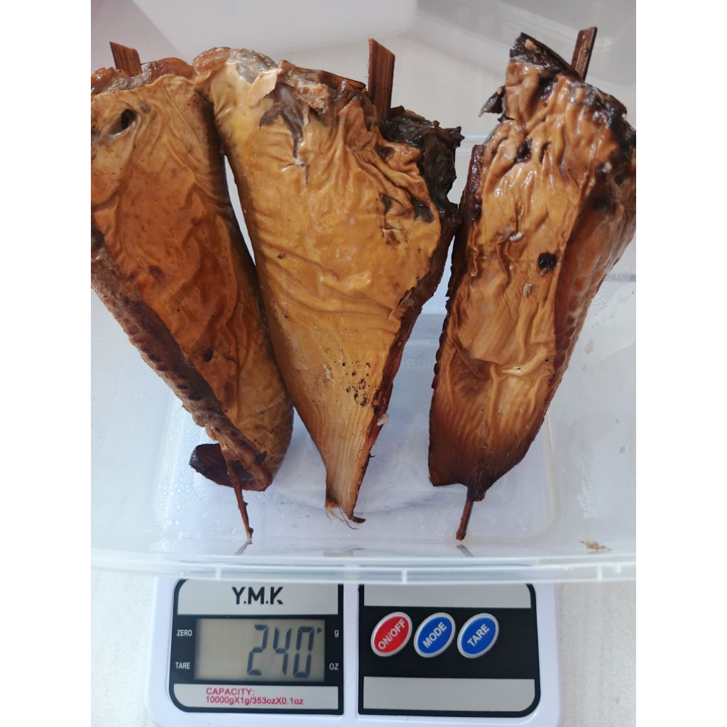 Ikan Pari Asap Fresh_Ikan PE Asap_Ikan PE/Ikan Pari 3 pcs 250gram _Ikan Asap _Frozen Food