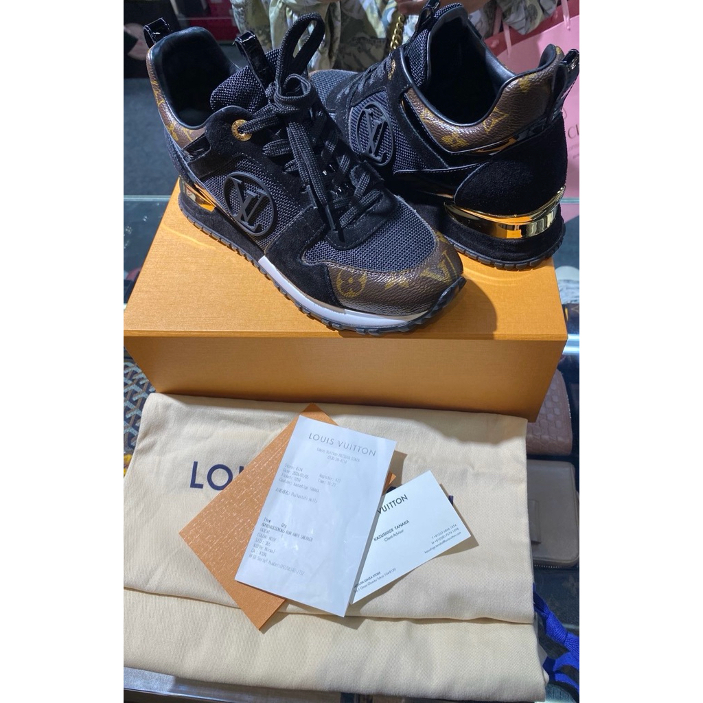 sepatu lv ori lengkap no.37 Insole 23,5cm preloved