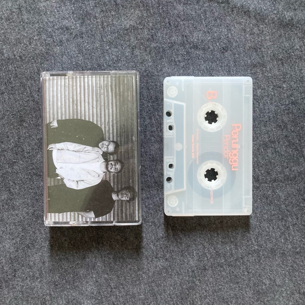 Kaset Pita Perunggu Pendar