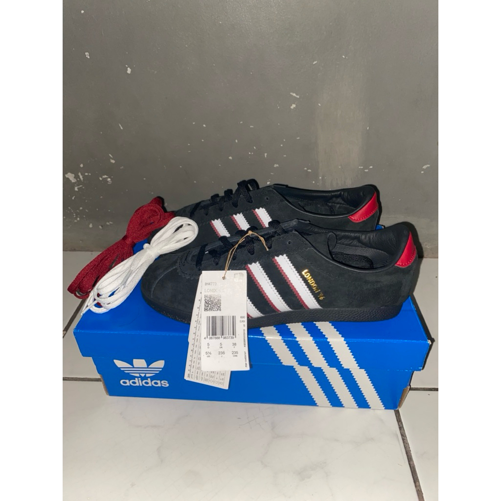 Adidas London 96 core black city series