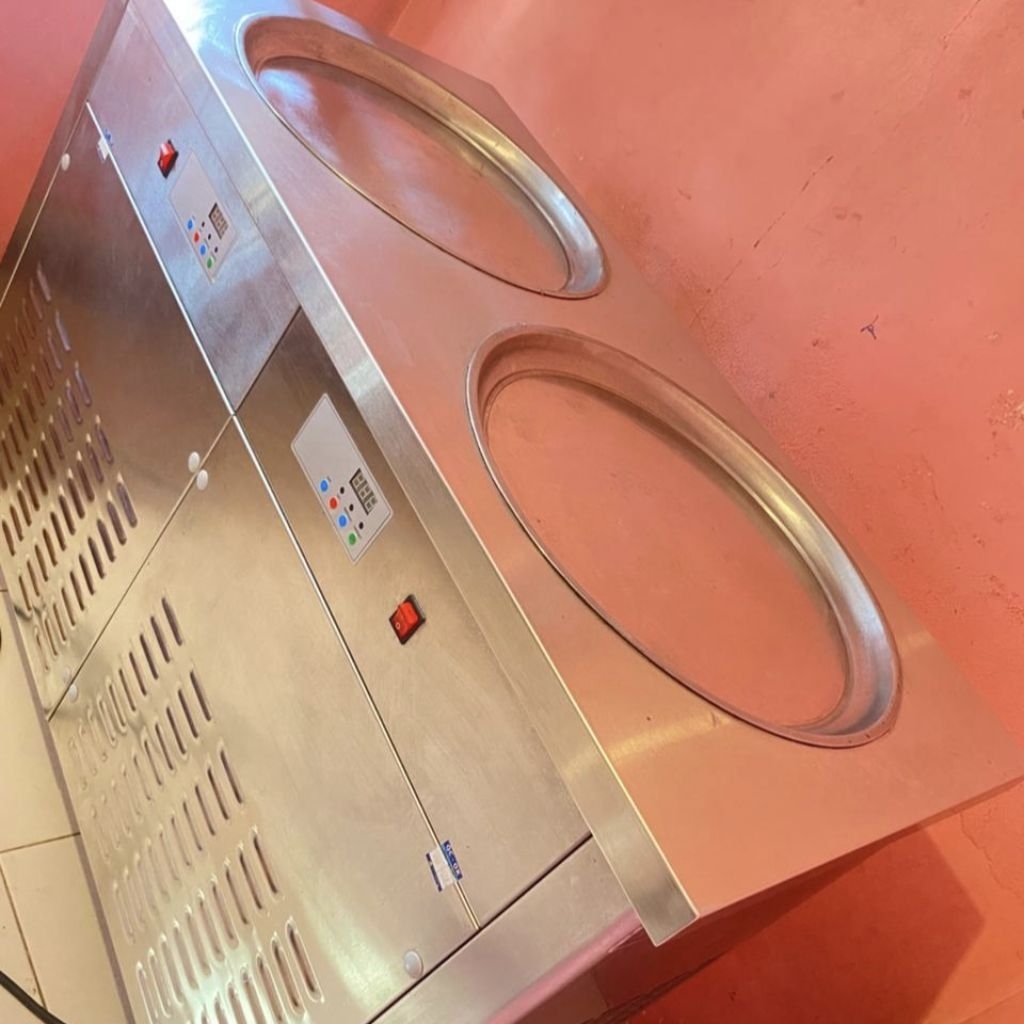 ice cream maker / pembuat ice cream