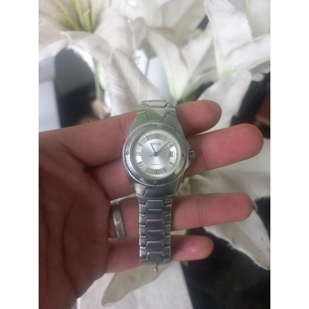 jam tangan titus