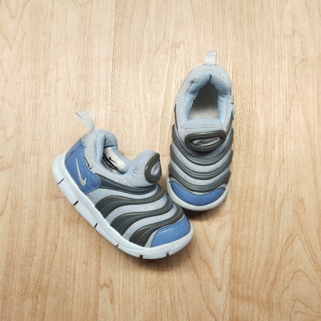 sepatu anak Nike Dynamo unisex preloved