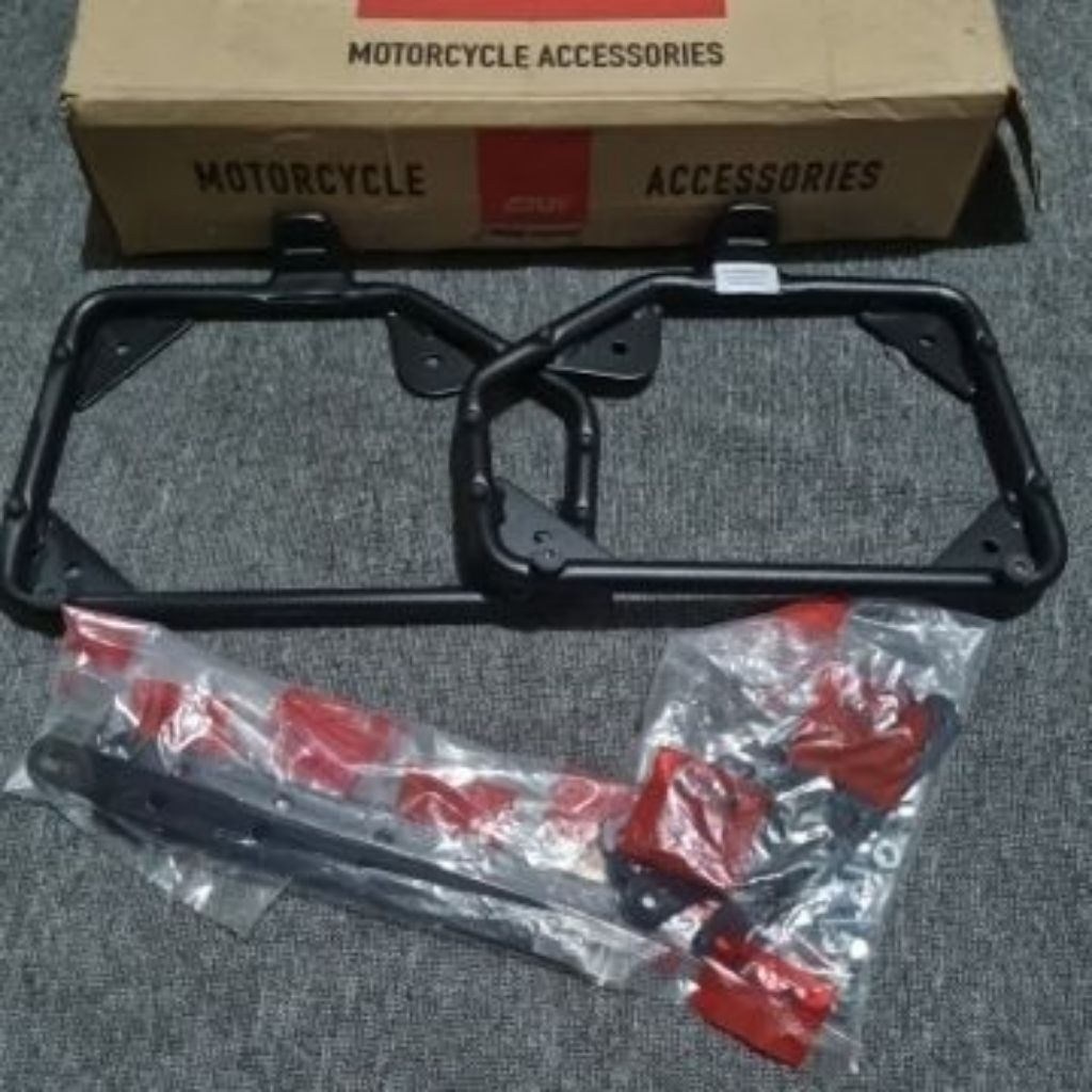 BREKET SIDE BAG SIDE BOX UNIVERSAL MERK GIVI