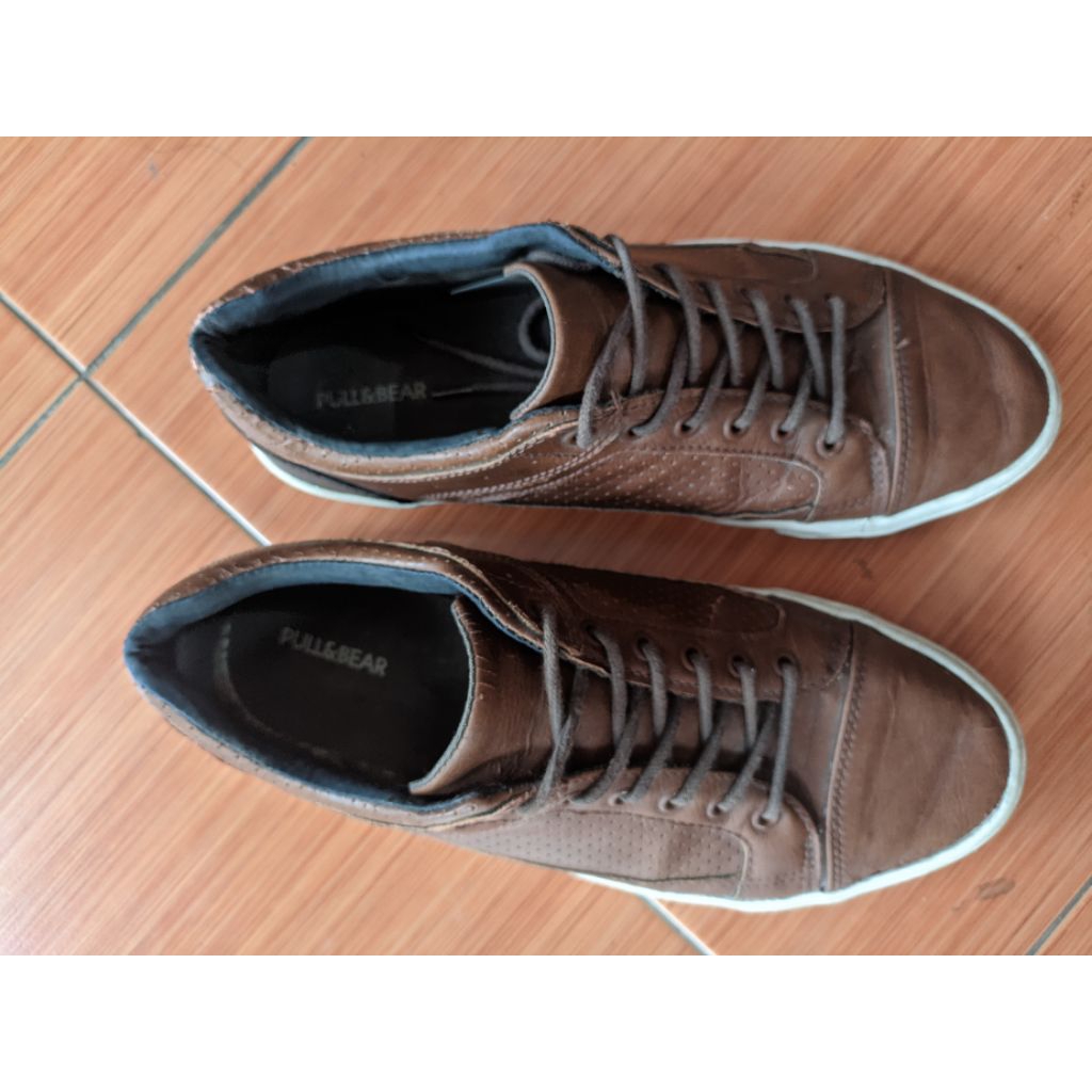 sepatu sneaker pull&bear original