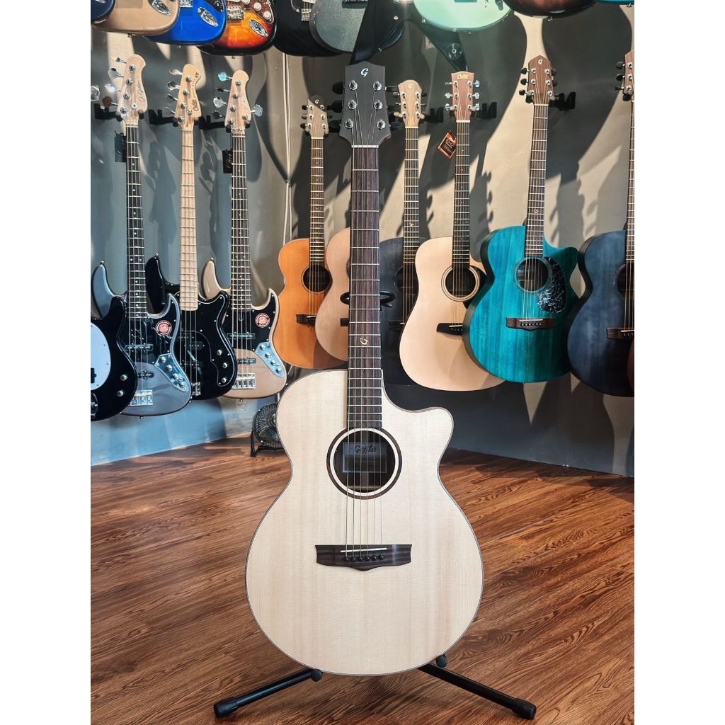 Genta C400CE C 400 CE Solid Mahogany Top Spruce Electric Nylon Guitar