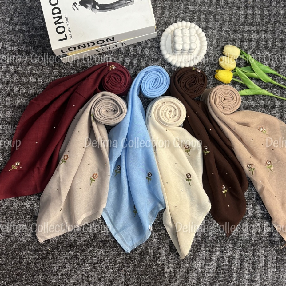 Hijab Segi Empat Paris Bordir Bunga Payet Swarovski / segi empat paris bordir bunga swarosvki