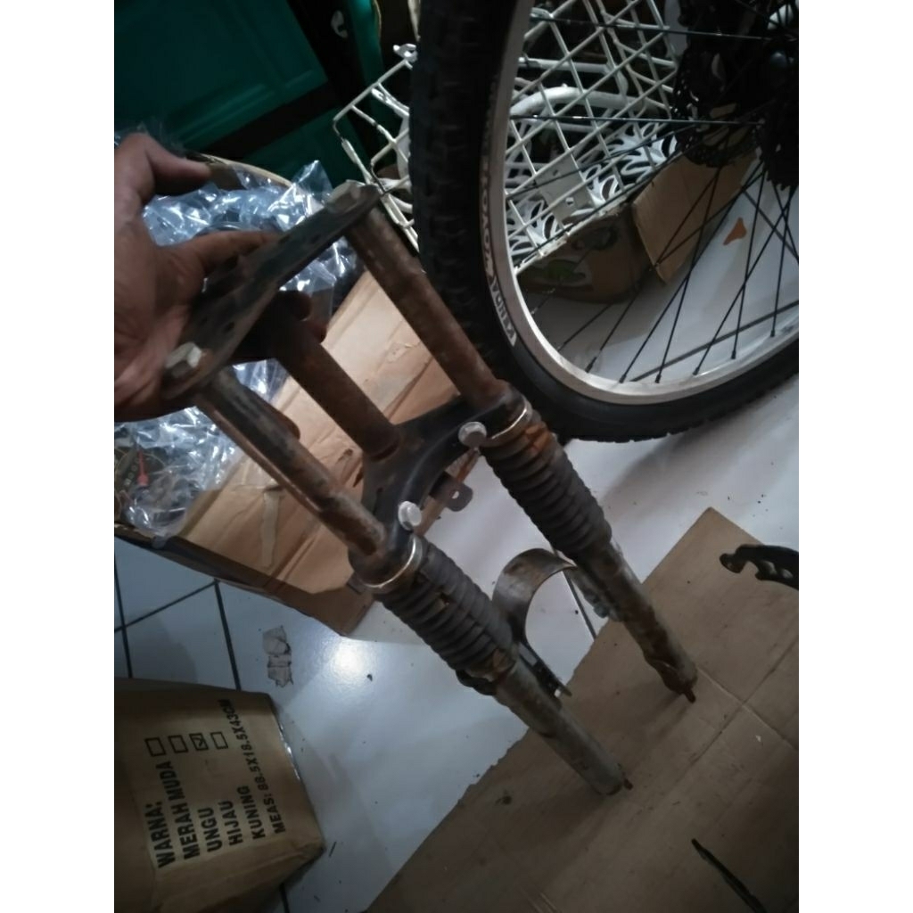 Fork Suspensi Sepeda BMX LAJAK MOTOBIKE BAN 20" NOS SIMPANAN TOKO