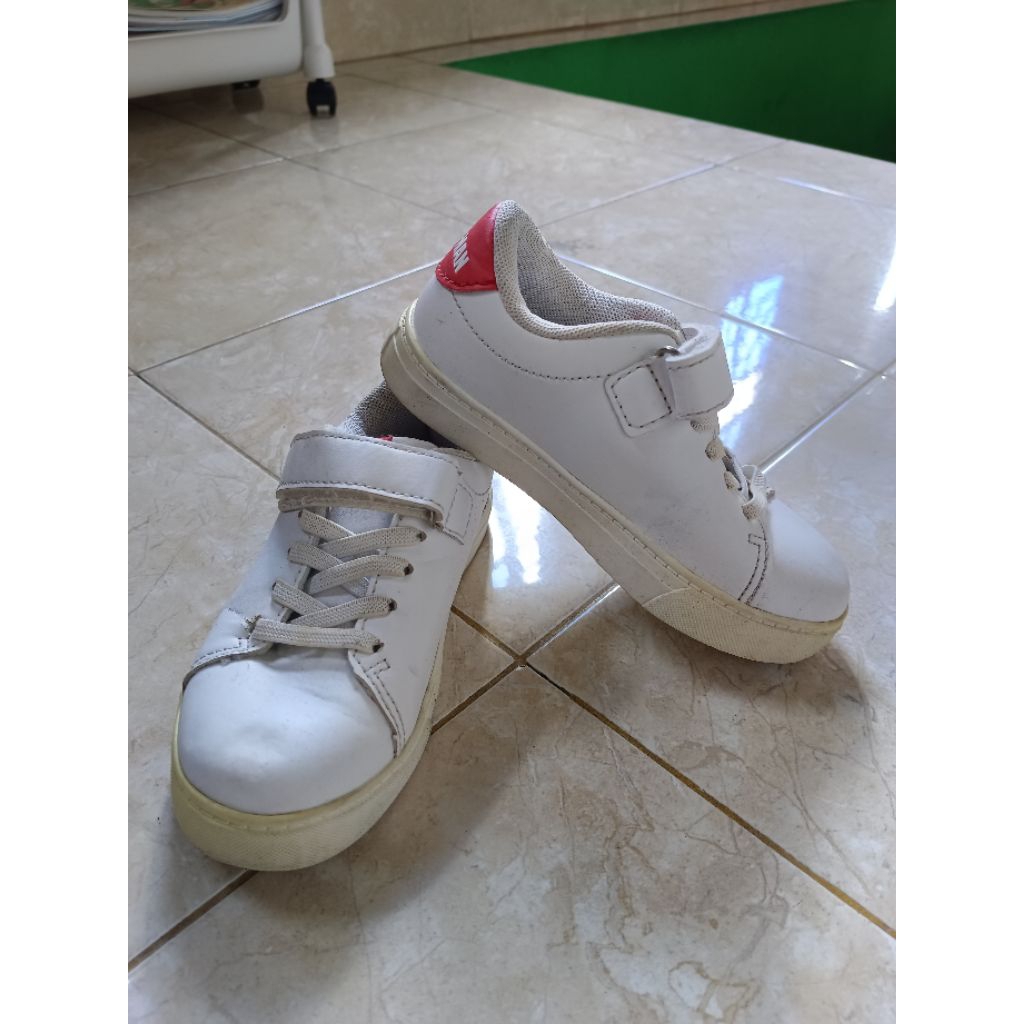 SEPATU ANAK SPORT STATION MARVEL SPIDERMAN PRELOVED