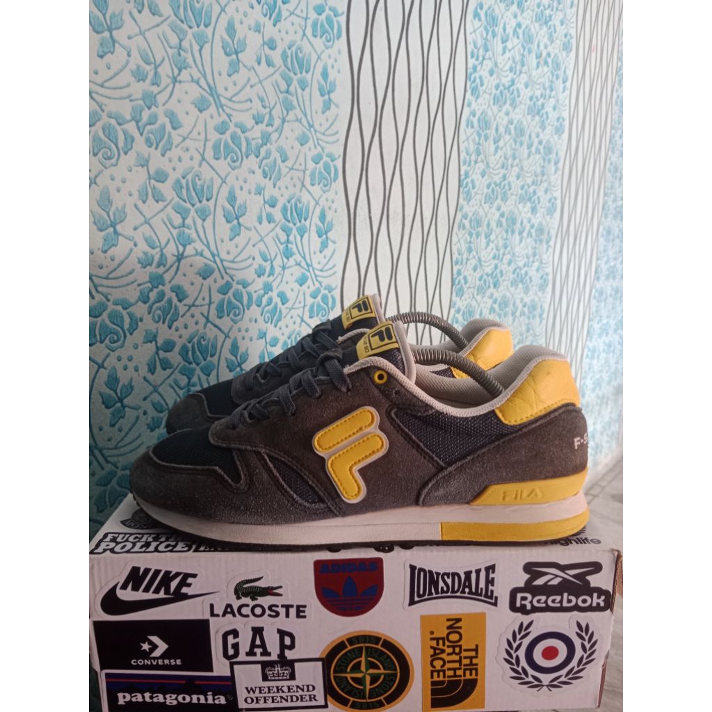 sepatu casual fila size 43/27 cm