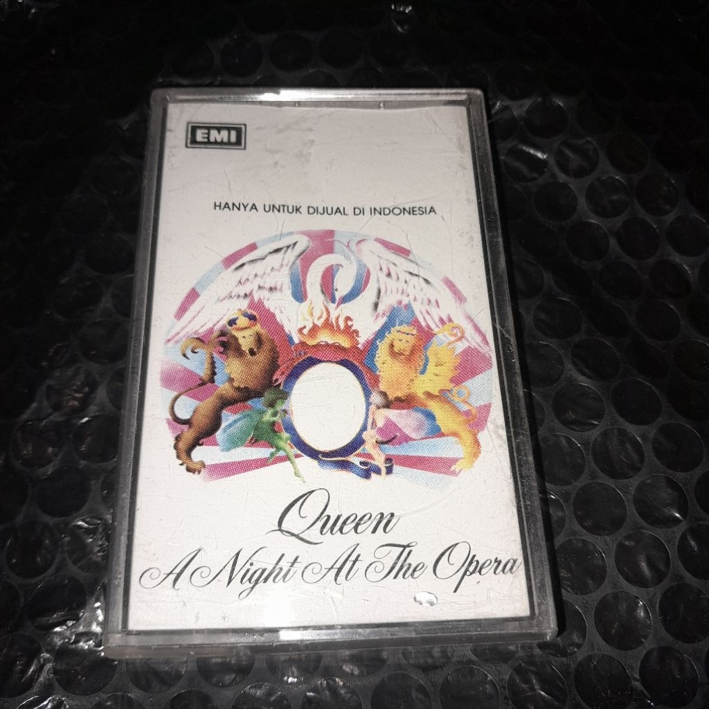 kaset pita Queen a night at the opera