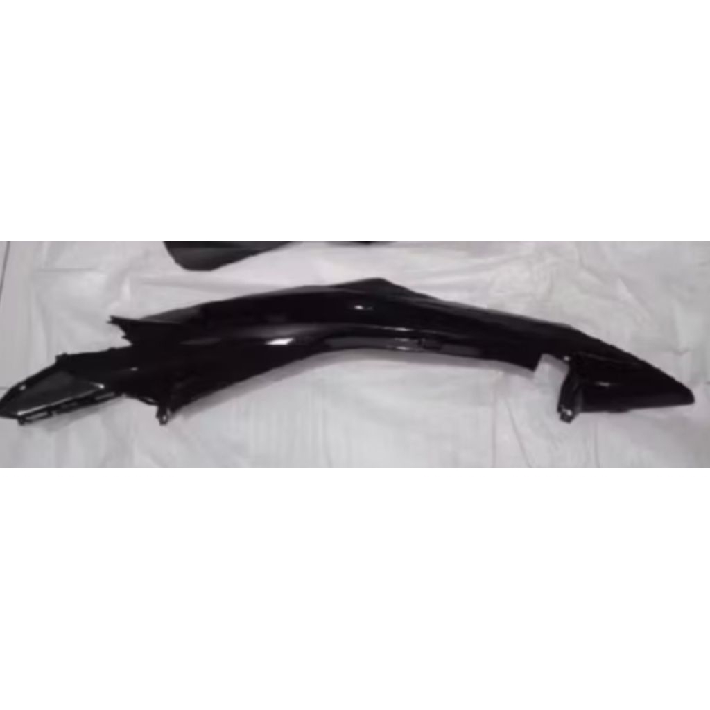Kempolan Cover Body Samping / belakang kanan Satria FU FL Facelift warna Hitam 47111-25G50-YVU