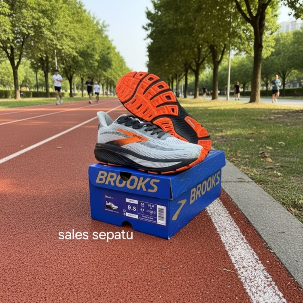 Brooks Ghost 17 Oyster Mushroom Orange Ebony