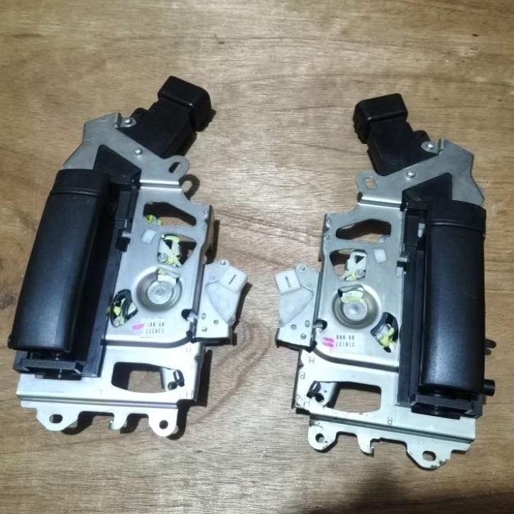 Handel sliding Pintu tengah Toyota Sienta Original