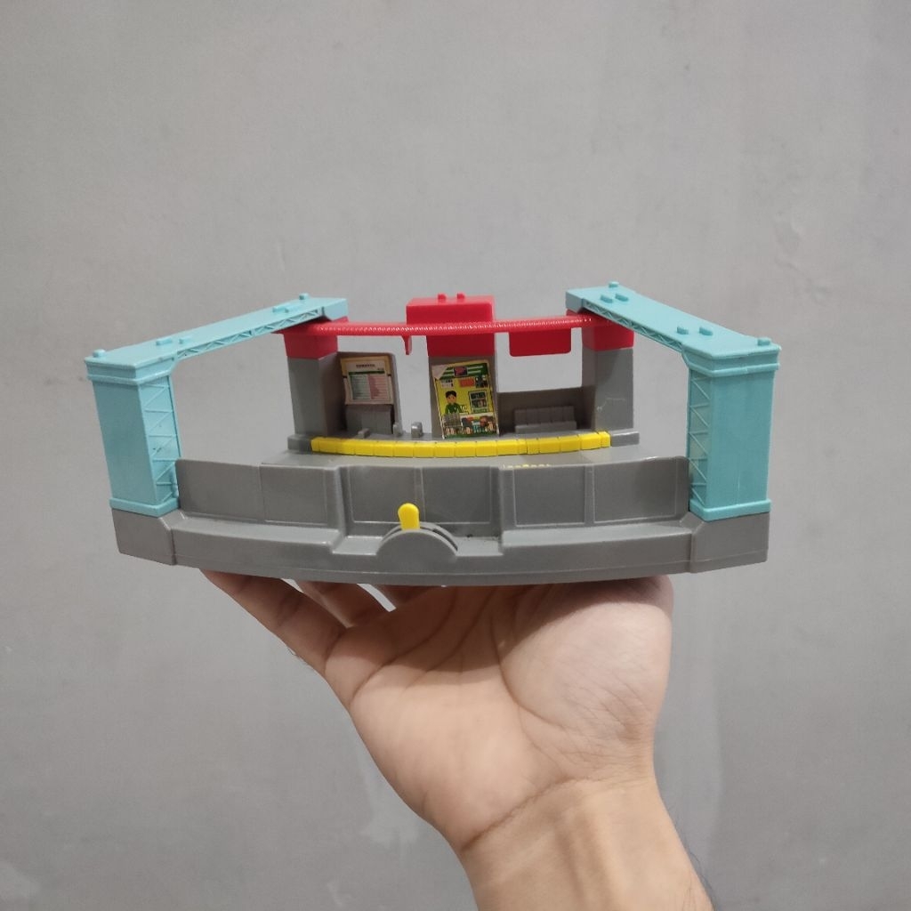 Stasiun Plarail Takara Tomy