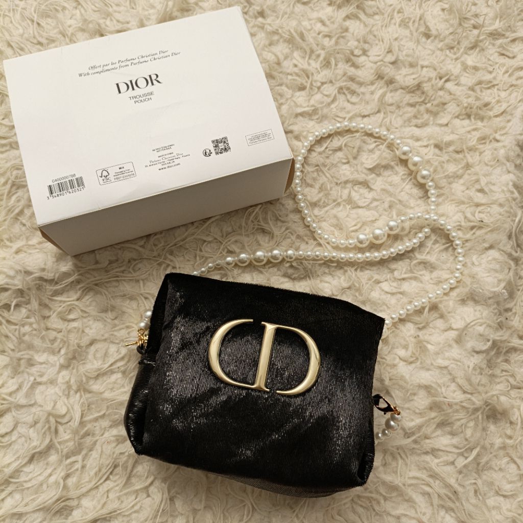 Dior Beauty black velvet makeup pouch with a pearl chain sling bag new bukan preloved bekas seken se