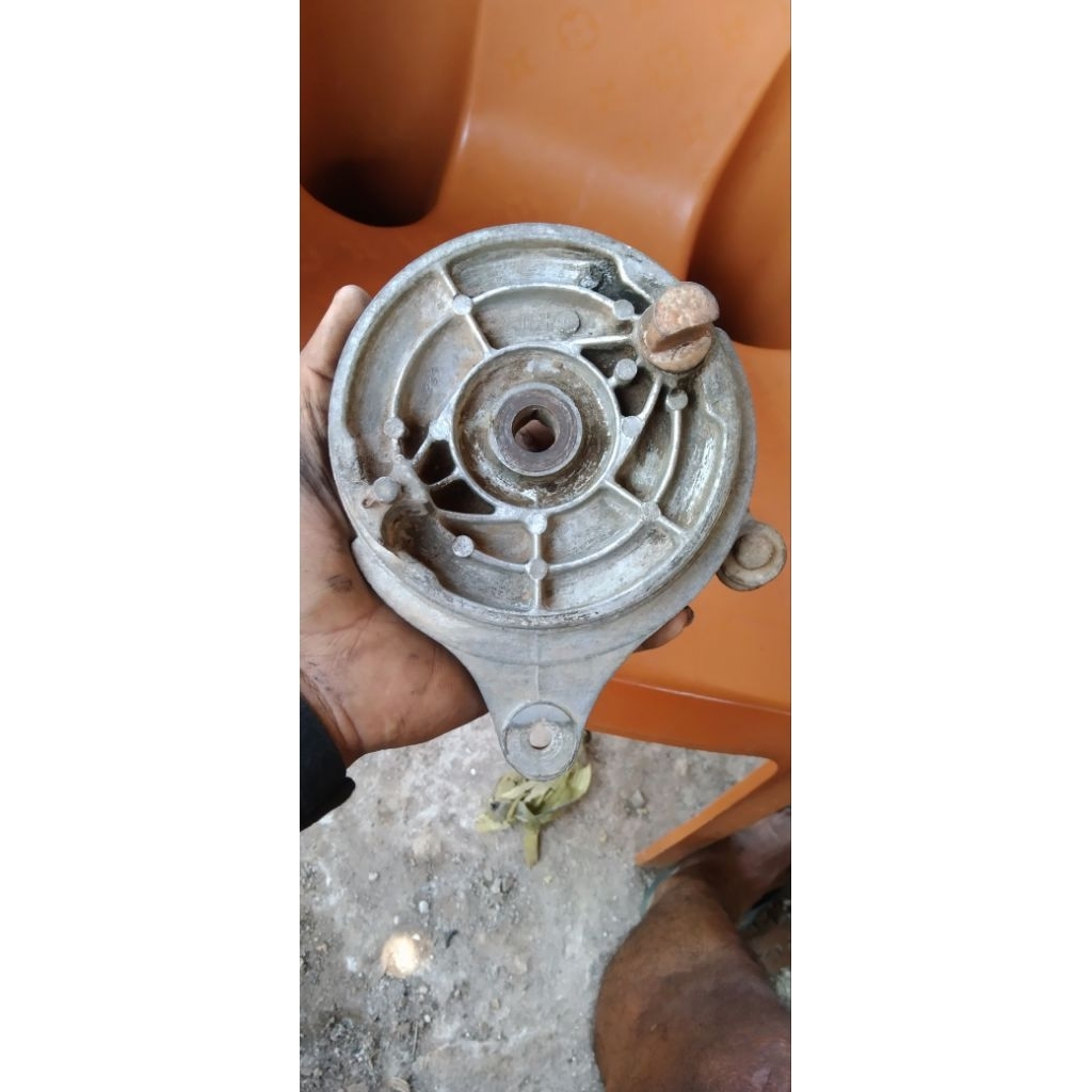 tutup tromol belakang asli Honda twin cb200