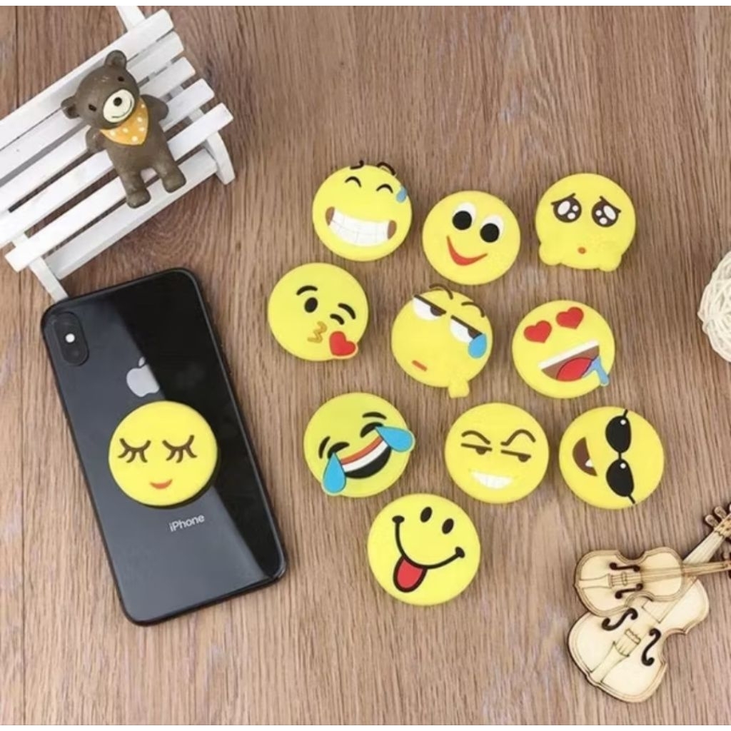 Paket 3pcs EMOJI 3D pop soked karakter mix cakep emoticon