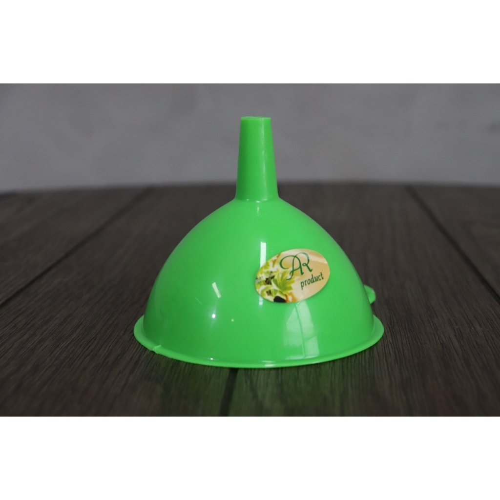 CORONG AR 12 CM CORONG DENGAN UKURAN SEDANG BERBAHAN PLASTIK TEBAL DAN KUAT SERTA TIDAK MUDAH PECAH