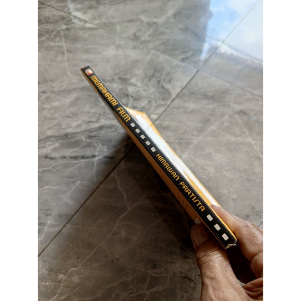 MEMAHAMI FILM -HIMAWAN PRATISTA-E6