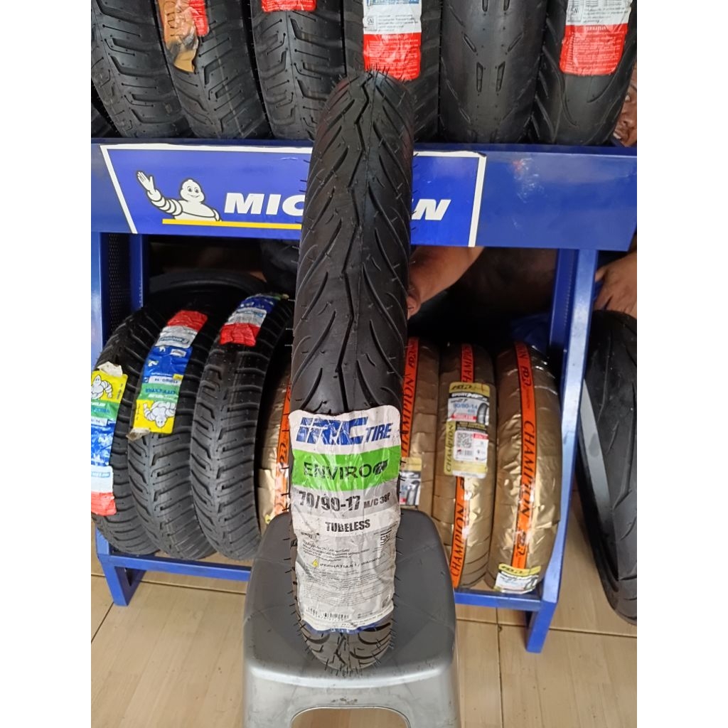 irc enviro 70/90-17 tubbles