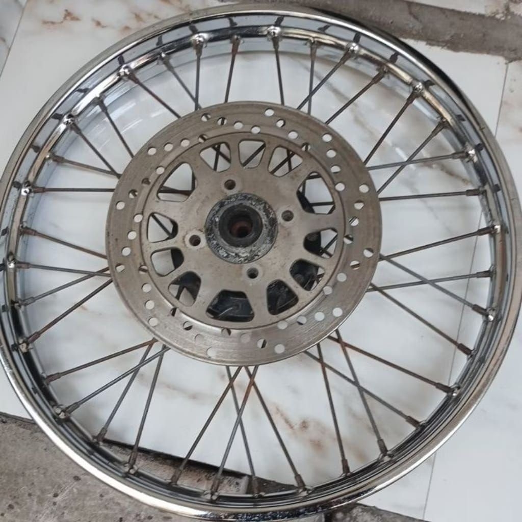velg/pelek bagian depan motor Vega ZR Jupiter Z1 Vega new+piringan cakram barang second copotan