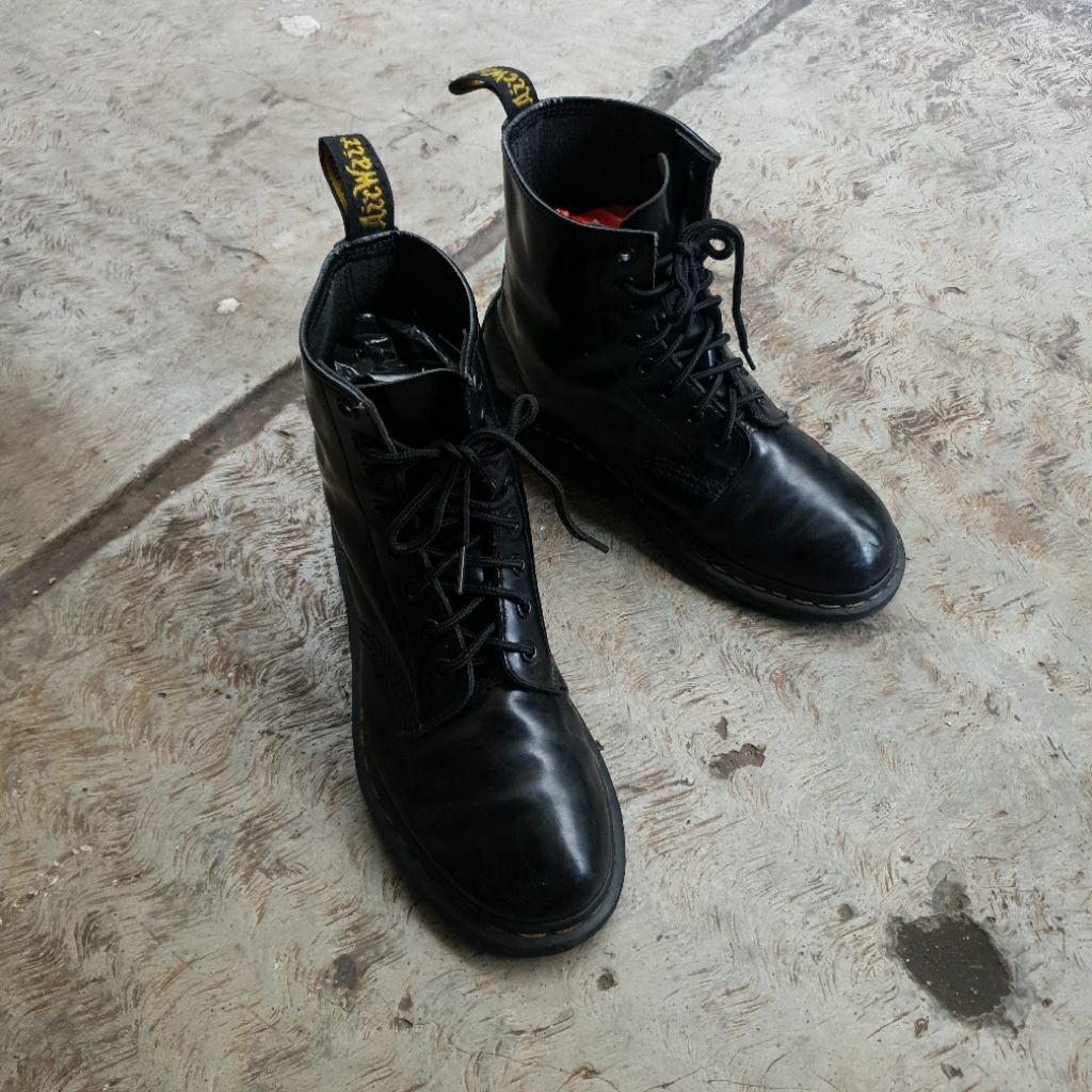 SEPATU SECOND DOCMART 1460 HIGH ORIGINAL