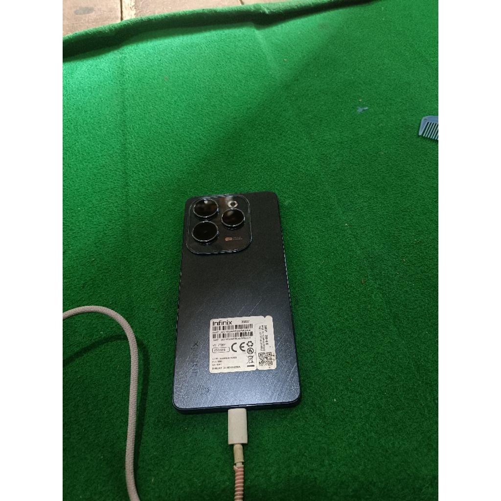 hp Infinix hot 40 pro ram 16gb 256 ya no minus masih segel