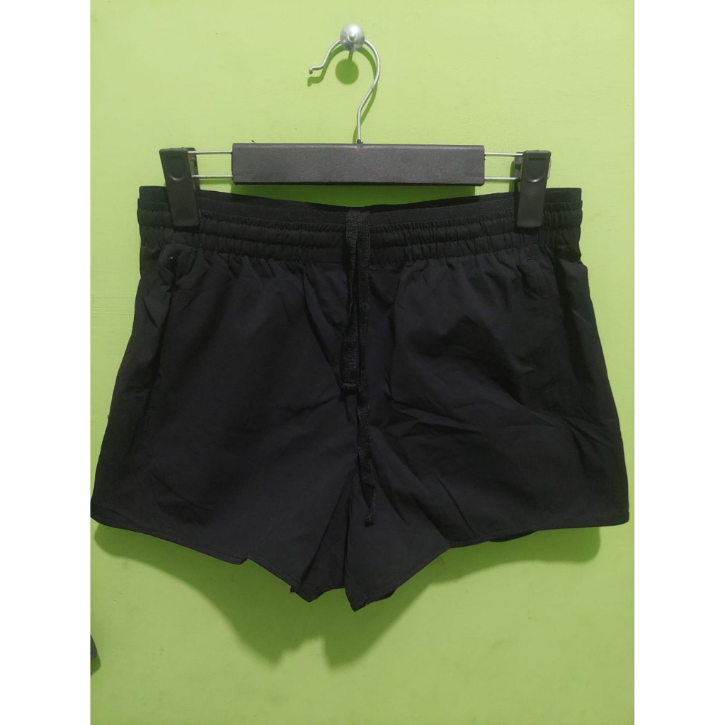 Celana Pendek Short hot pants outter legging running gym women Global Uniqlo GU Preloved