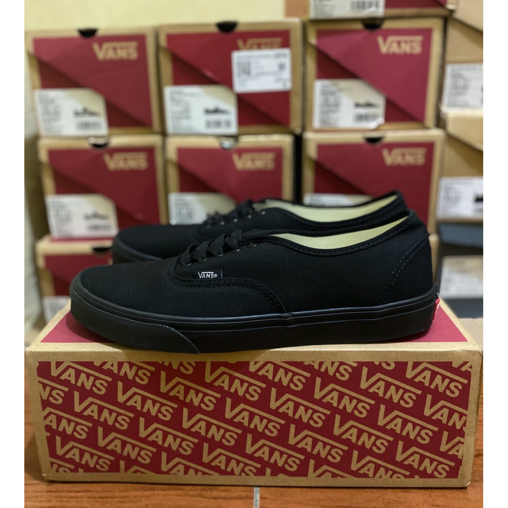 Vans Authentic fullblack resmi