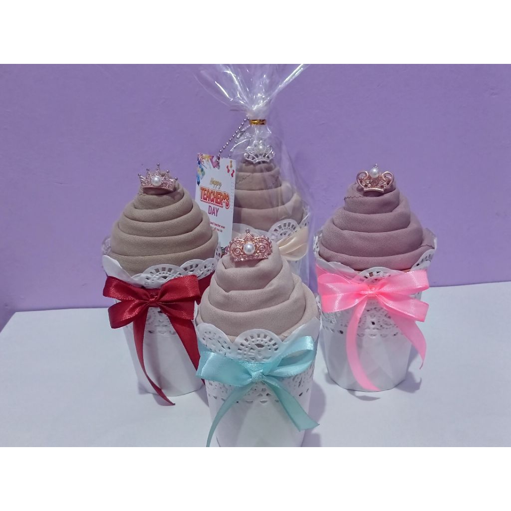 cup cake kerudung/ kado hari guru/ hadiah untuk guru/ kado kerudung untuk hari guru