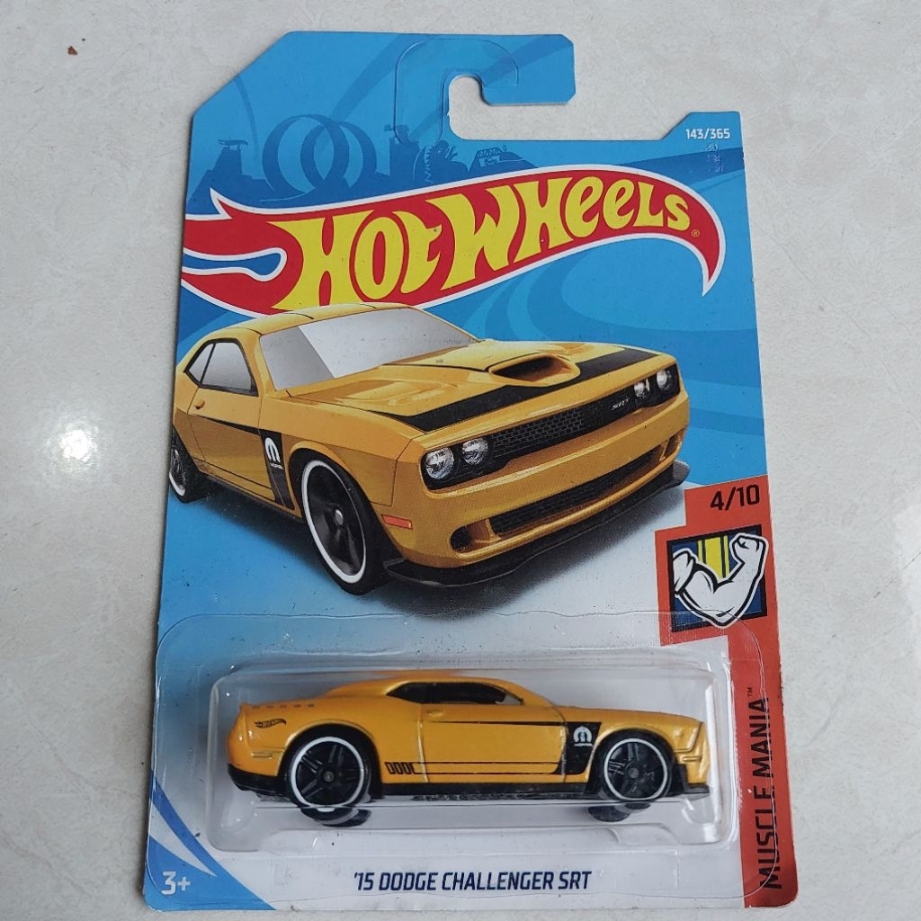 Hotwheels 15 Dodge Challenger SRT