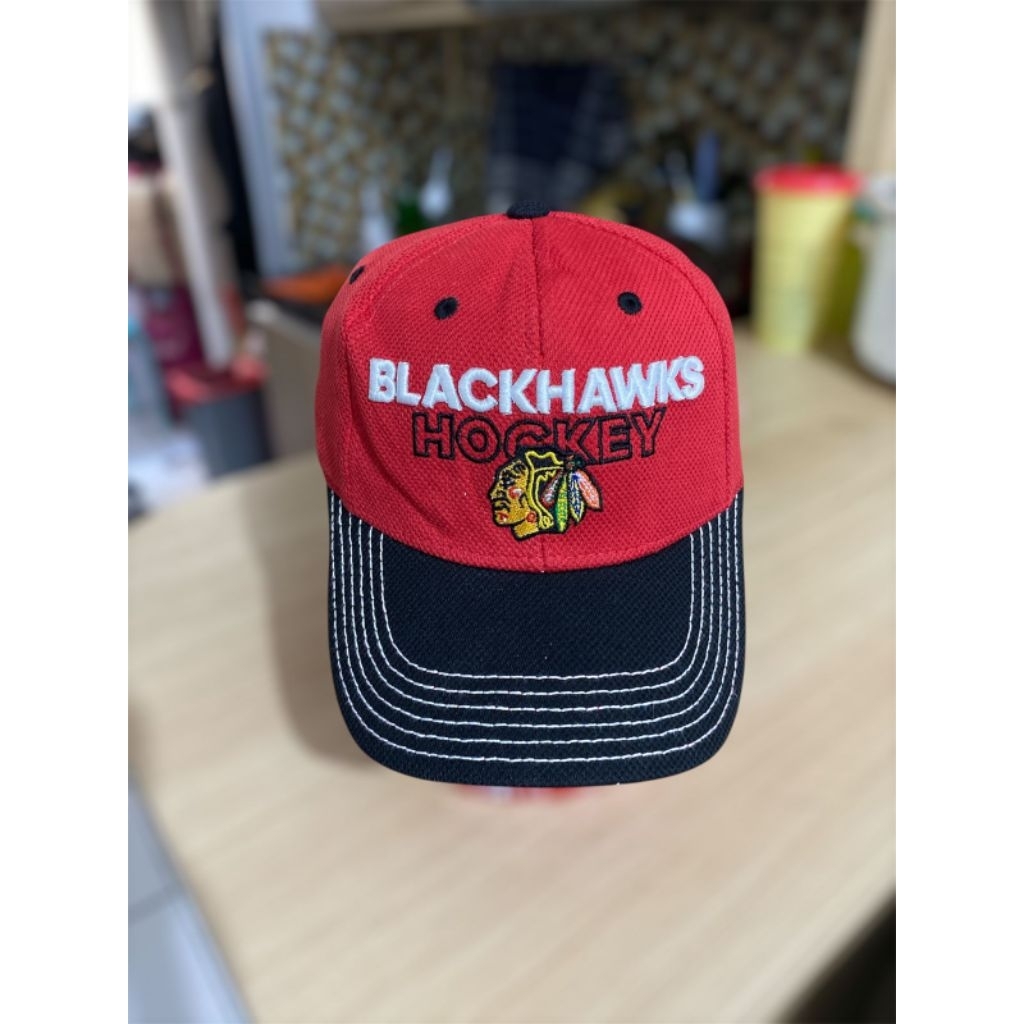 TOPI YOUTH REMAJA REEBOK NHL CHICAGO BLACKHAWKS 2 WARNA BAHAN BAGUS