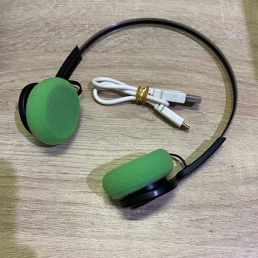 Jlab Rewind headphone retro