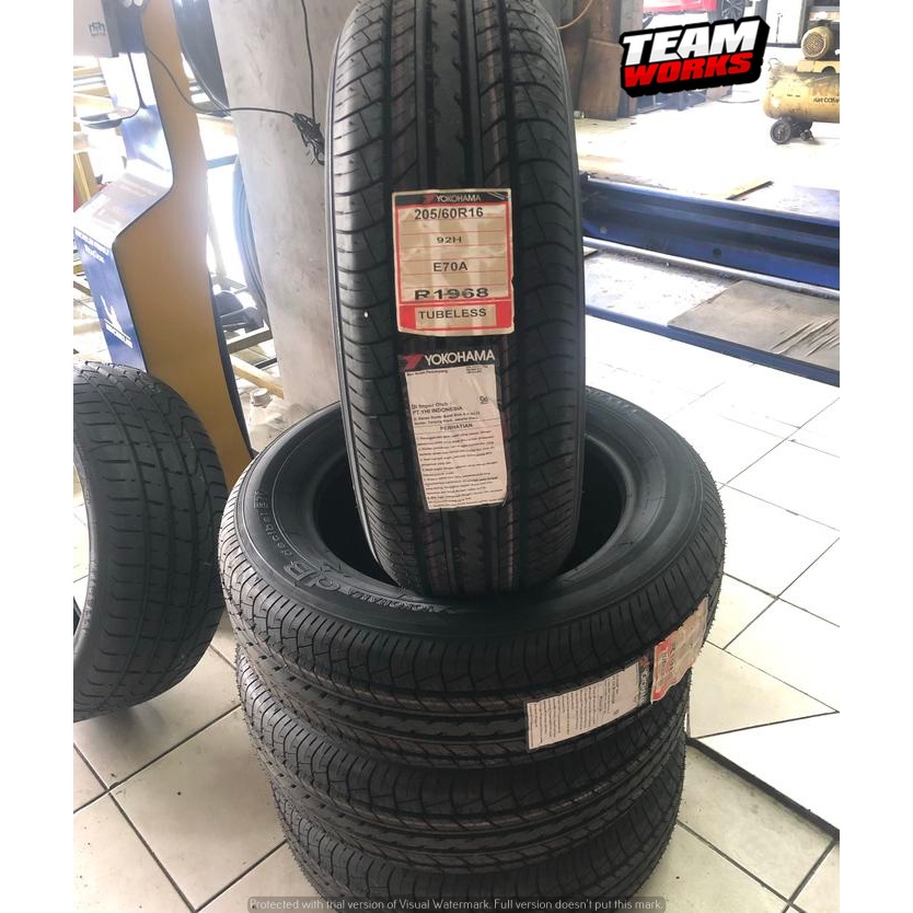 BAN MOBIL TUBLES RING 16 YOKOHAMA ADVAN dB E70A STANDAR TOYOTA VOXY UKURAN 205 60 R16 BAN IMPORT