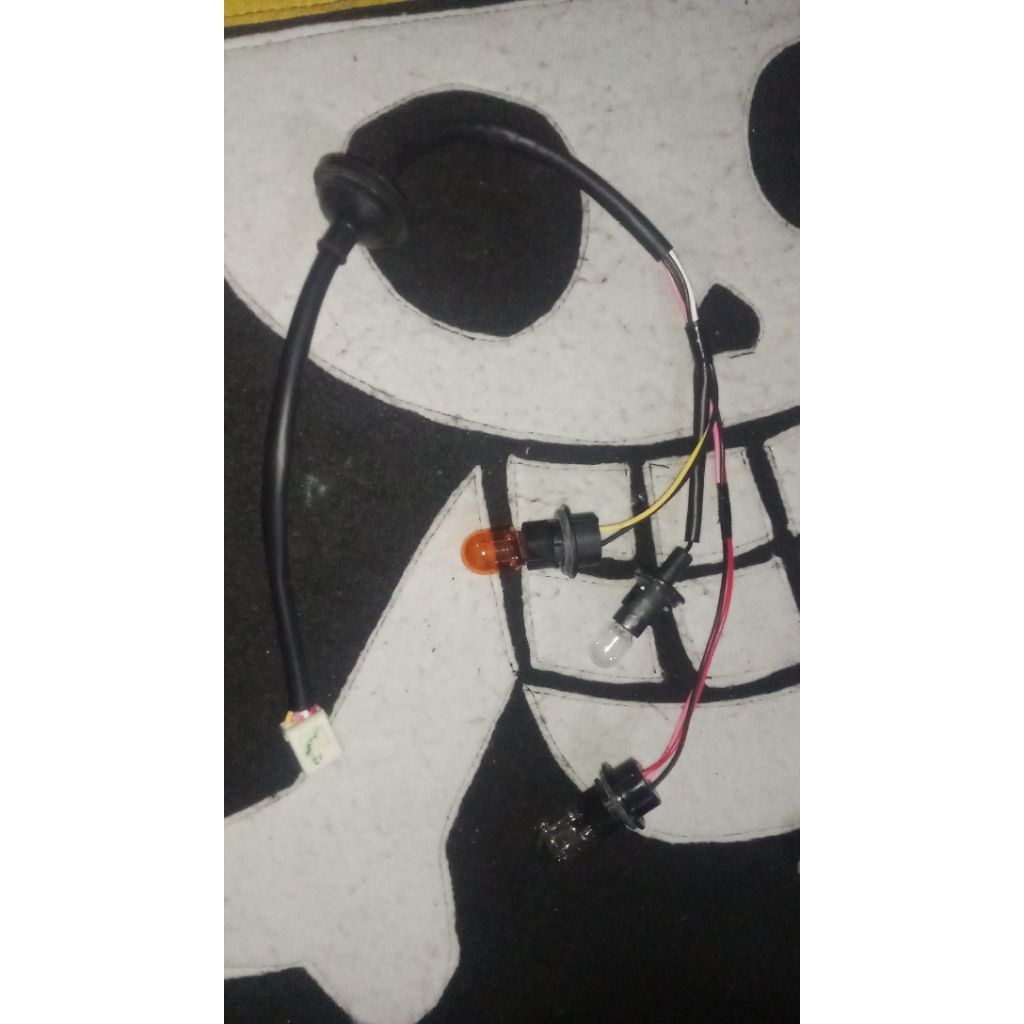 Soket lampu sein toyota calya