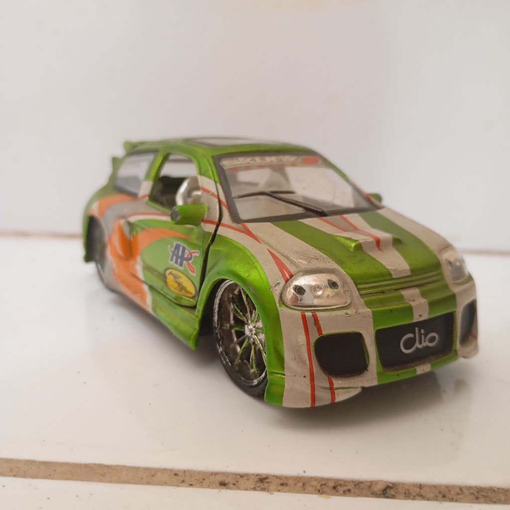 Saico Renault Clio skala 1/32