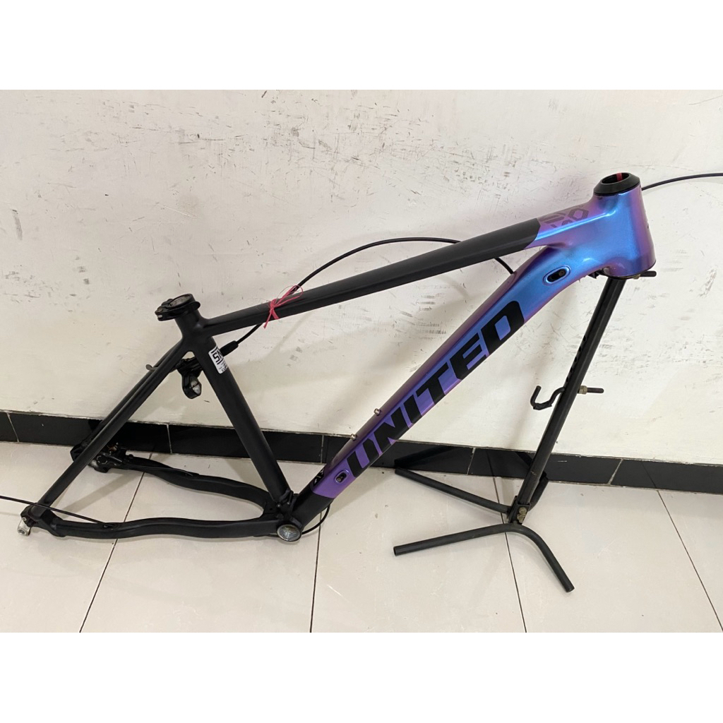 Freme United Clovis 8.00