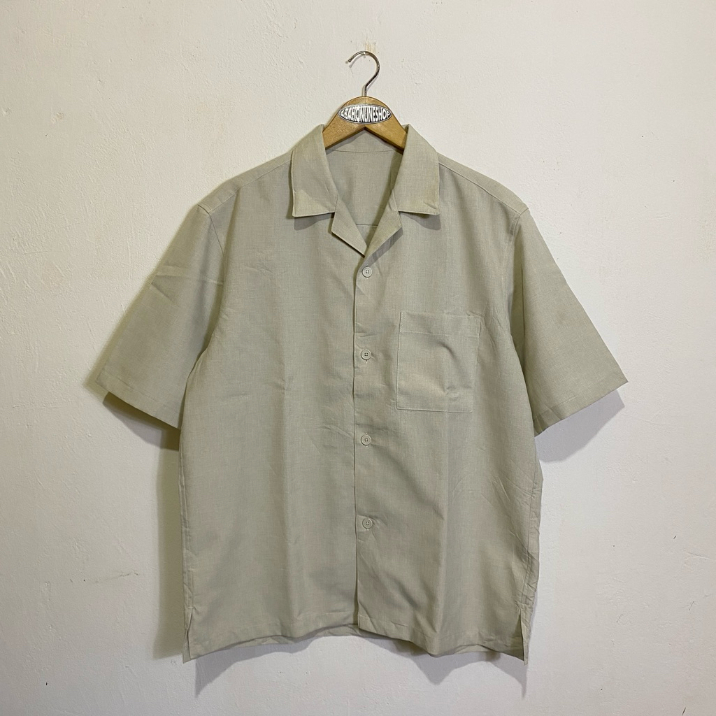 Kemeja basic open collar