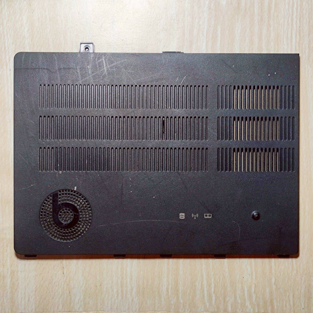 Cover Bawah Tutup Hardisk / SSD Laptop HP Envy M6 - N113DX Original Copotan