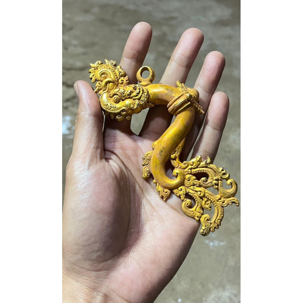 TEMUAN BANDUL KALUNG MOTIF UKIR UNIK ERA KABUDHAN LAPIS EMAS