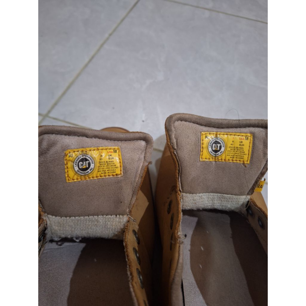 sepatu caterpillar bekas size 40