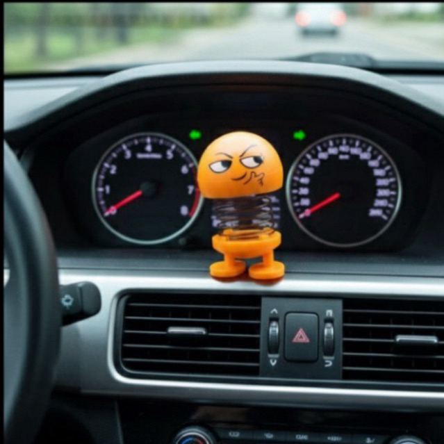 Boneka Goyang Emoji Hiasan Dashboard Mobil Lucu & Unik untuk Dekorasi Interior Mobil Anda /Boneka Go