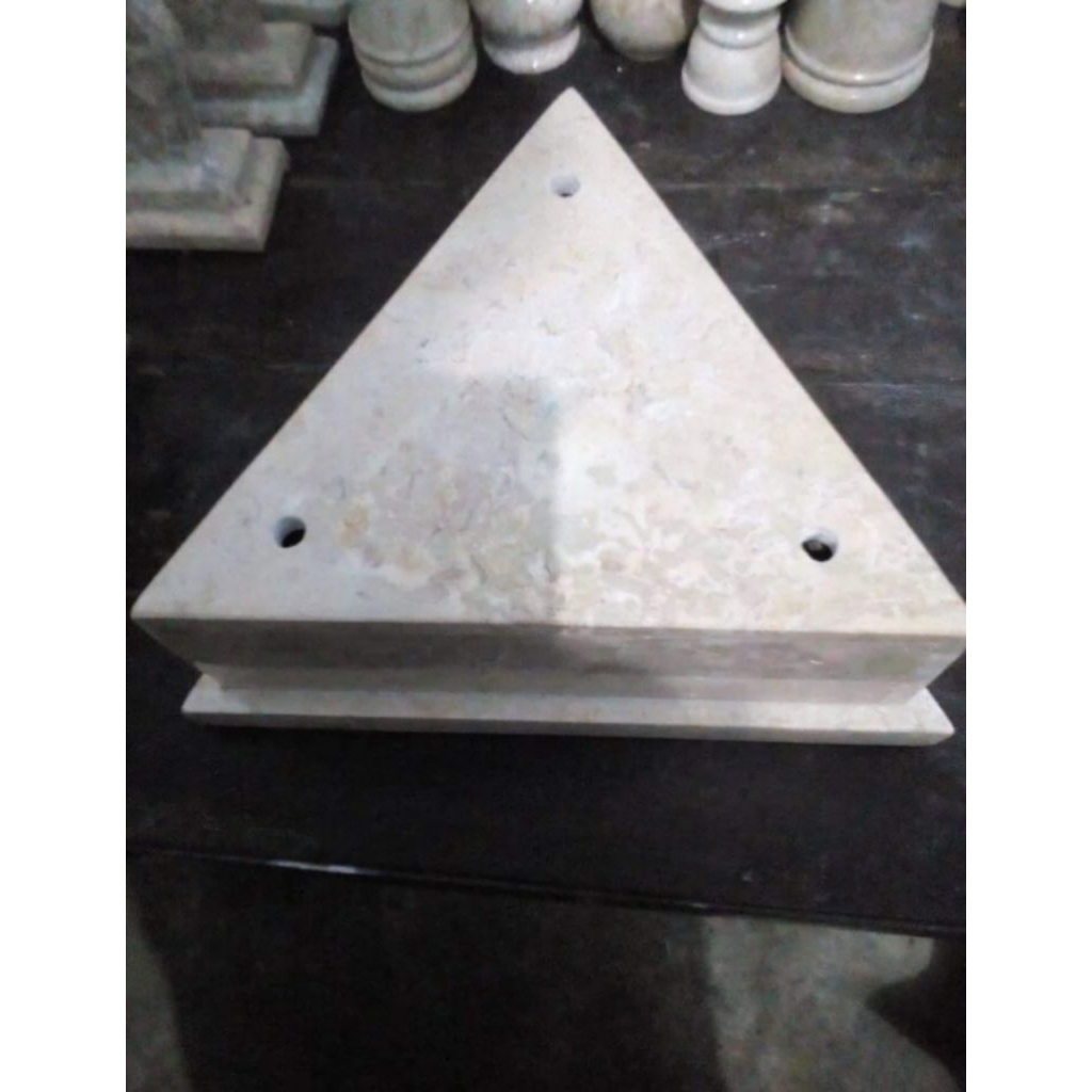 Tatakan Piala Marmer kaki 3