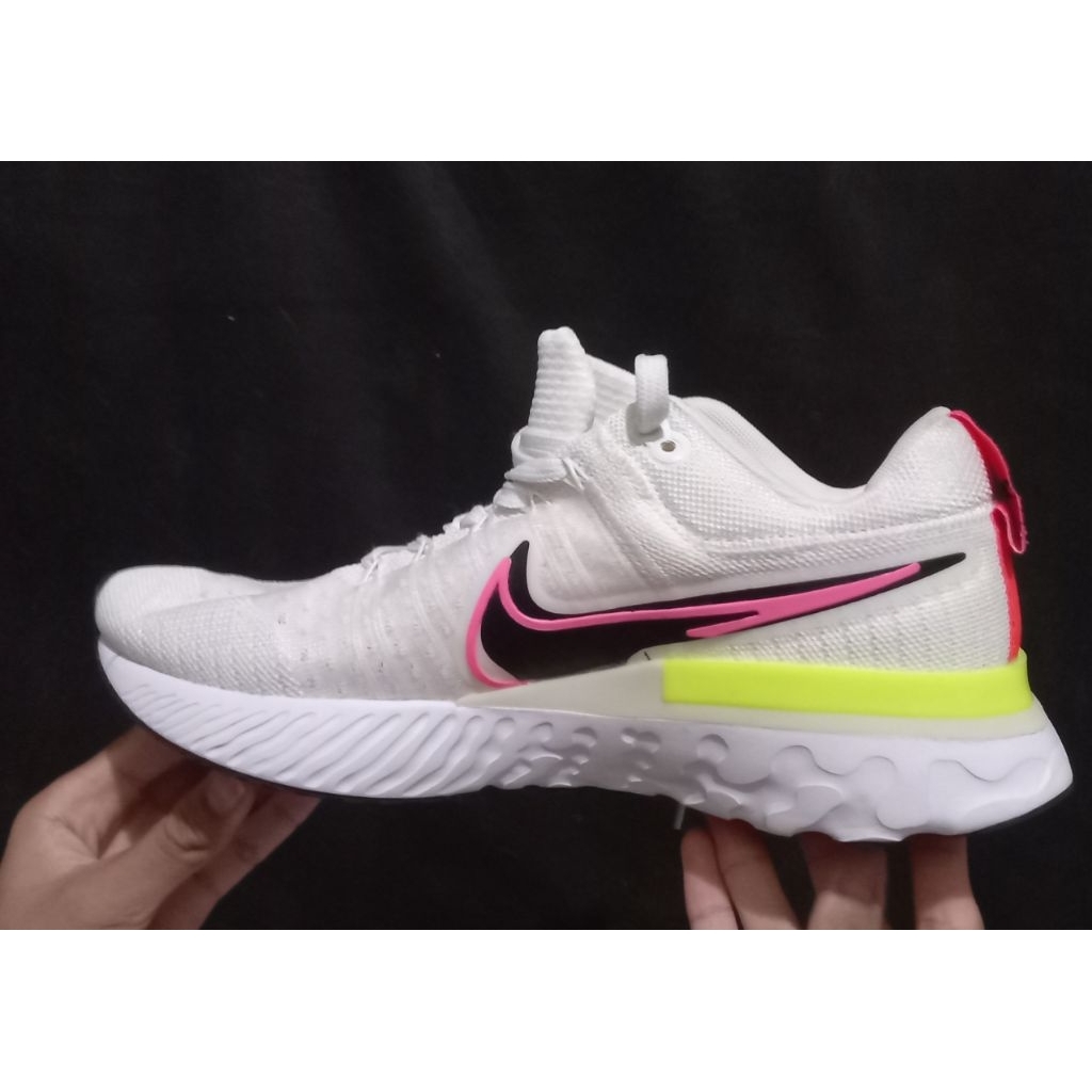 Sepatu Nike React Infinity Run Flyknit 2