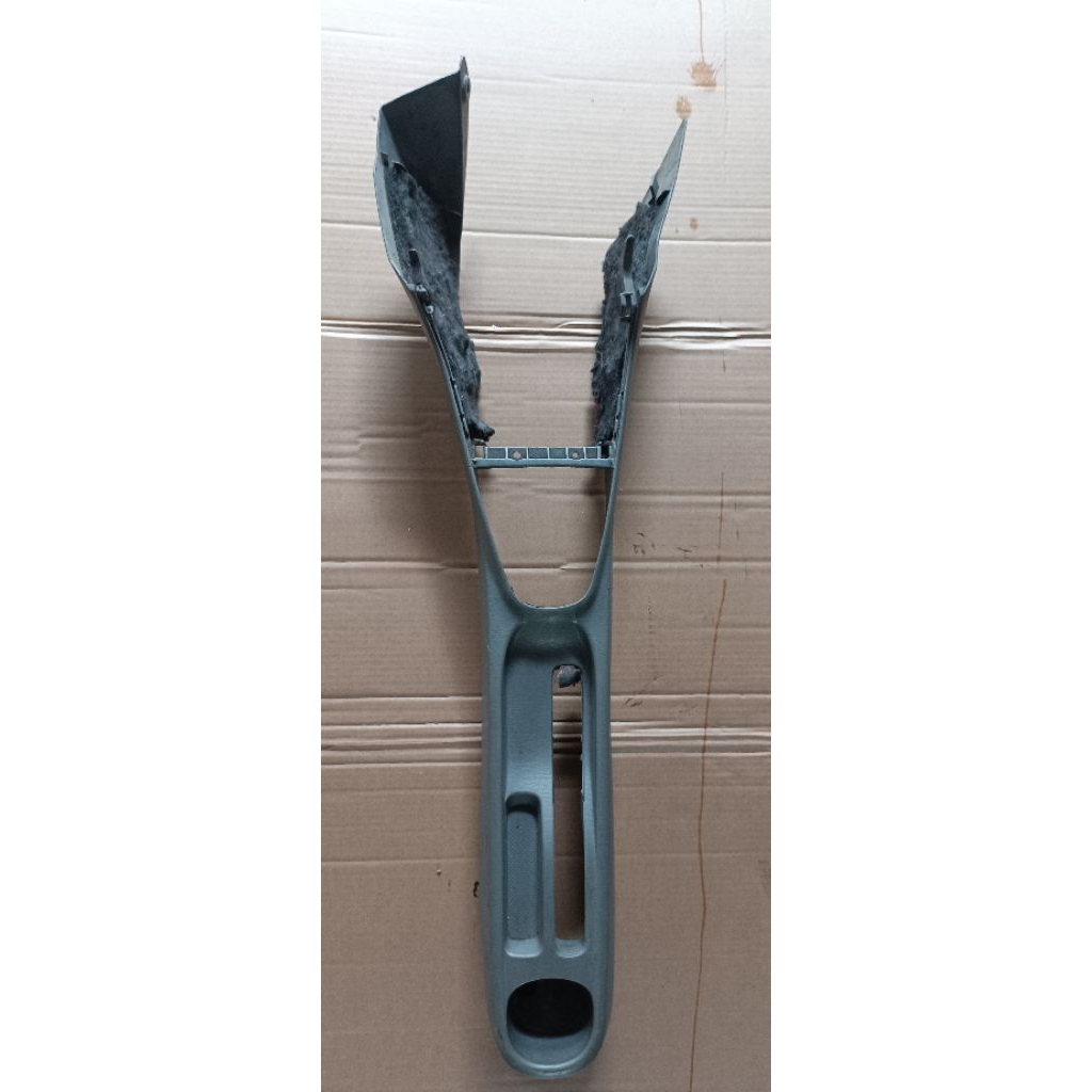 Konsol Box Tengah Toyota Vios Gen 1