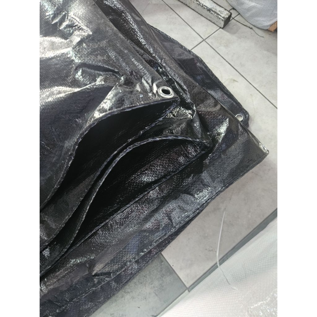 Terpal plastik A3 warna (Hitam)