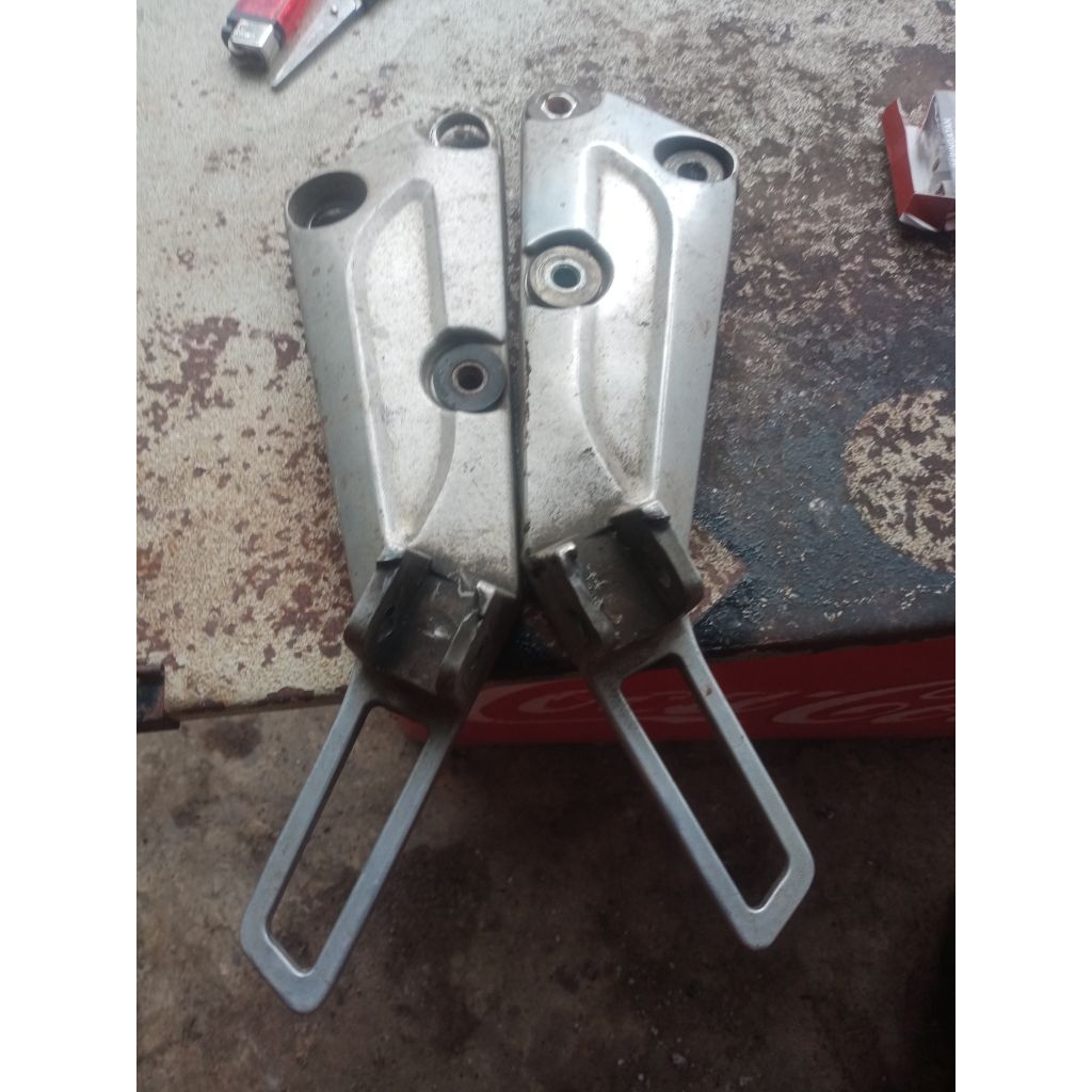 step footstep belakang kanan kiri Honda Supra x lama