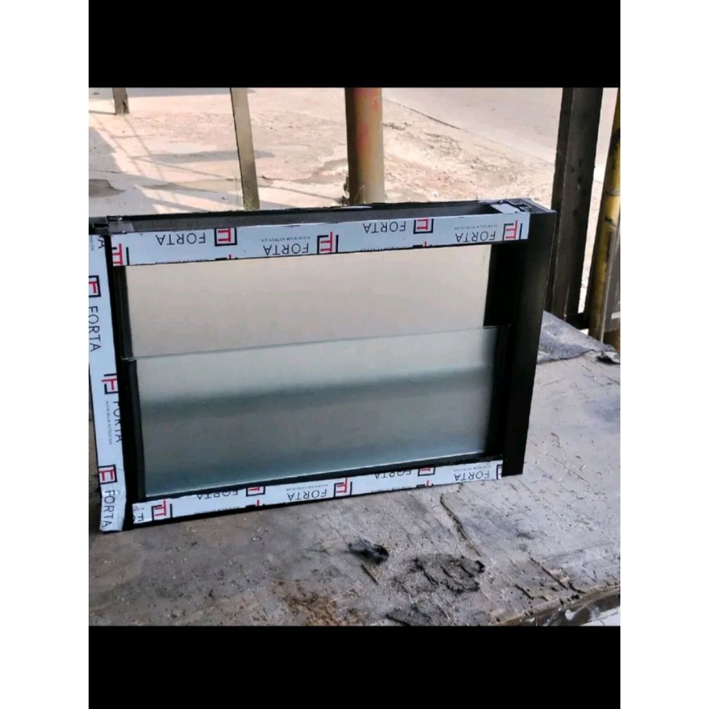 Boven kamar mandi model kaca zikzak ukuran T40×L60cm